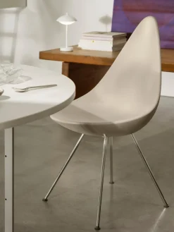 Fritz Hansen 3110 Dråben af Arne Jacobsen Discount
