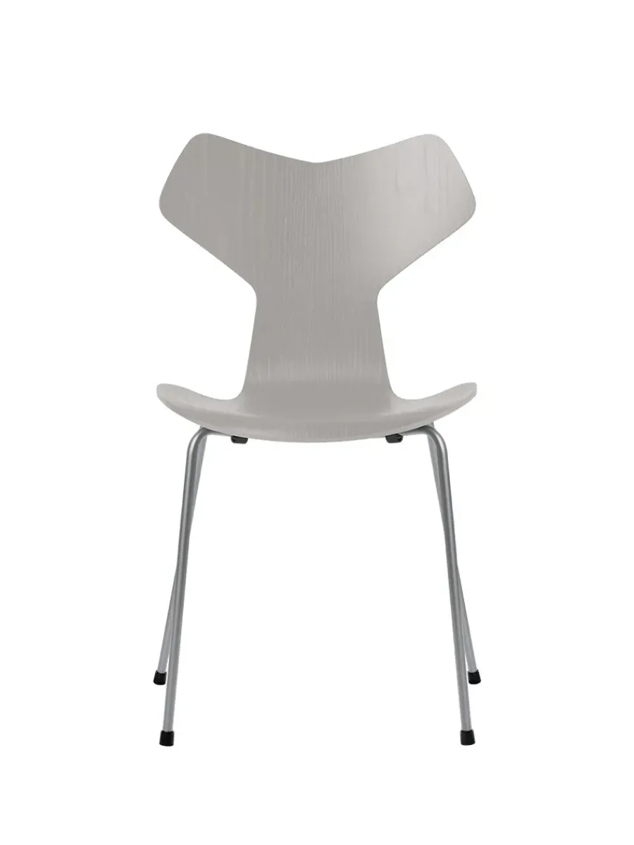 Fritz Hansen 3130 Grand Prix stol i farvet ask af Arne Jacobsen