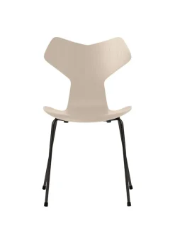 Fritz Hansen 3130 Grand Prix stol i farvet ask af Arne Jacobsen