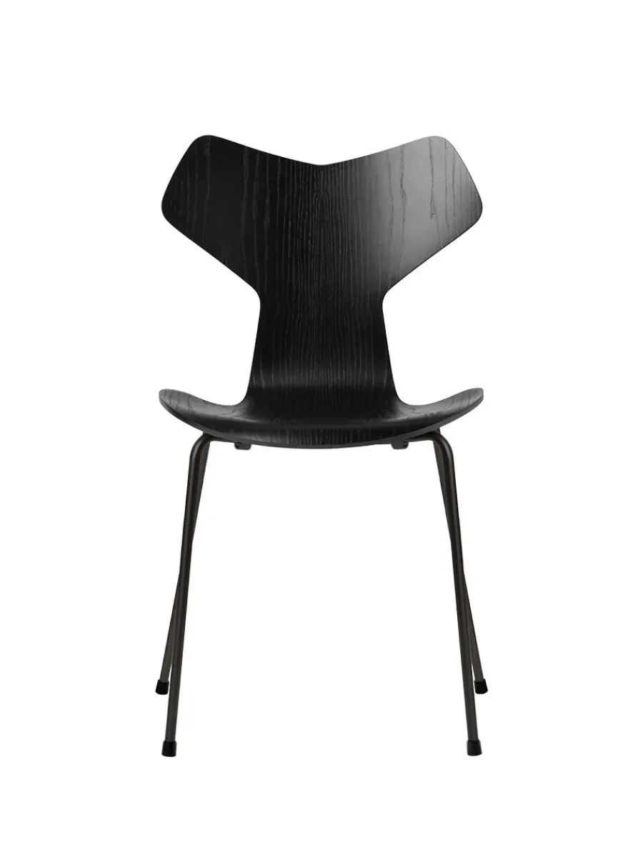 Fritz Hansen 3130 Grand Prix stol i farvet ask af Arne Jacobsen