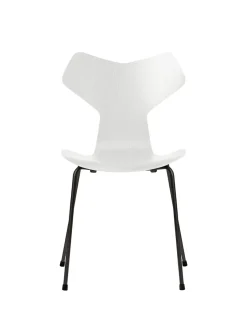 Fritz Hansen 3130 Grand Prix stol i farvet ask af Arne Jacobsen