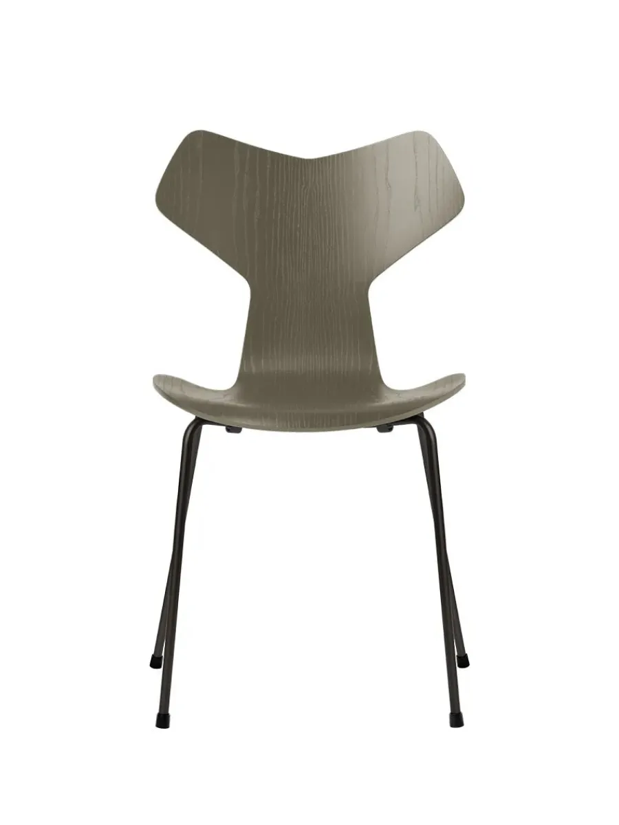 Fritz Hansen 3130 Grand Prix stol i farvet ask af Arne Jacobsen