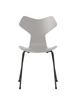 Fritz Hansen 3130 Grand Prix stol i farvet ask af Arne Jacobsen