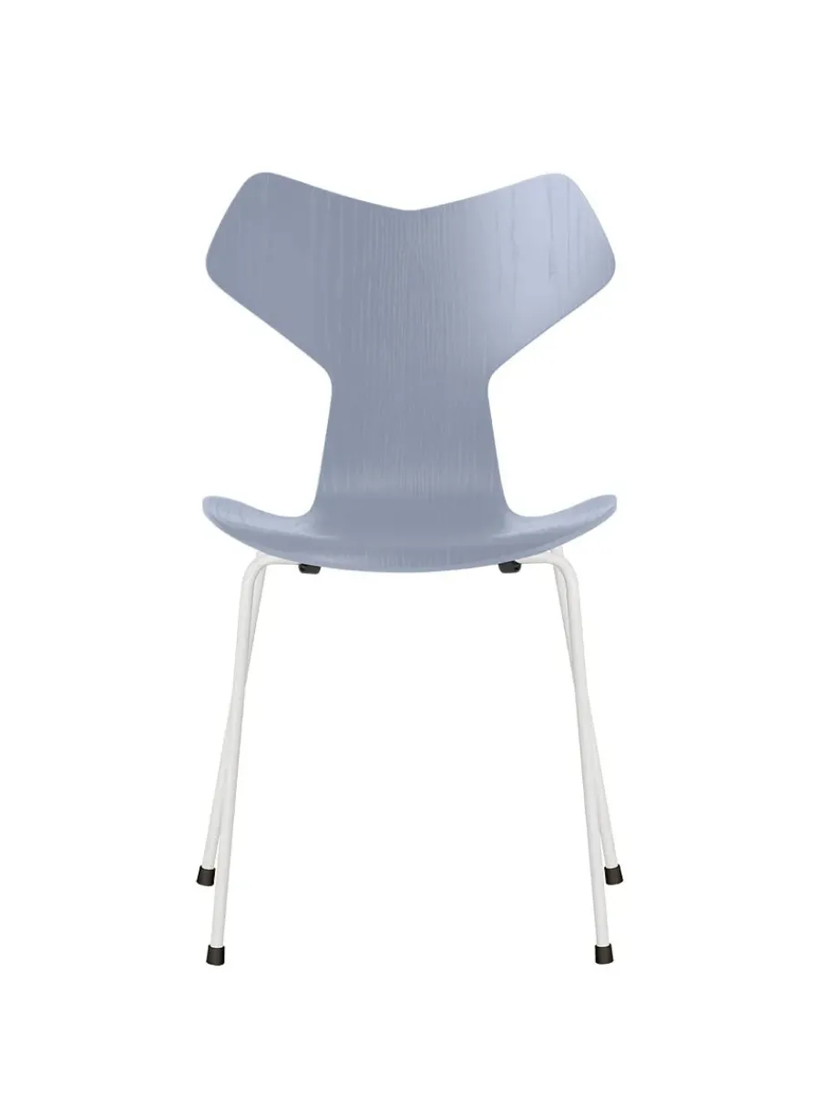 Fritz Hansen 3130 Grand Prix stol i farvet ask af Arne Jacobsen