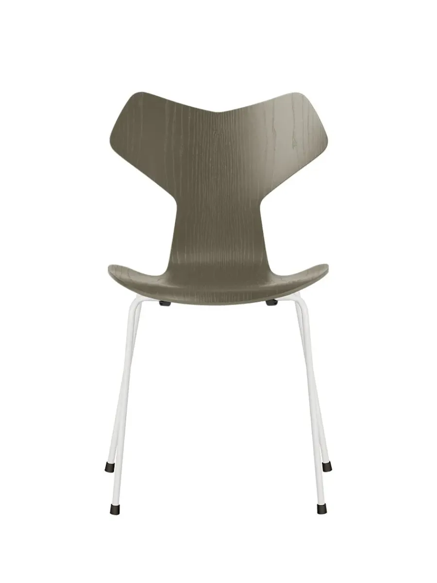 Fritz Hansen 3130 Grand Prix stol i farvet ask af Arne Jacobsen