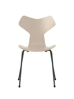 Fritz Hansen 3130 Grand Prix stol i farvet ask af Arne Jacobsen