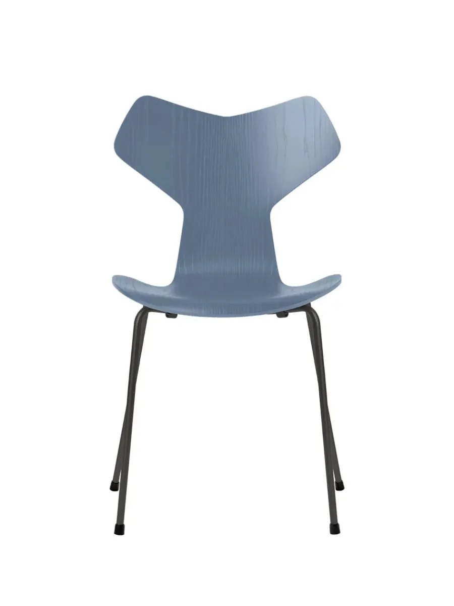 Fritz Hansen 3130 Grand Prix stol i farvet ask af Arne Jacobsen