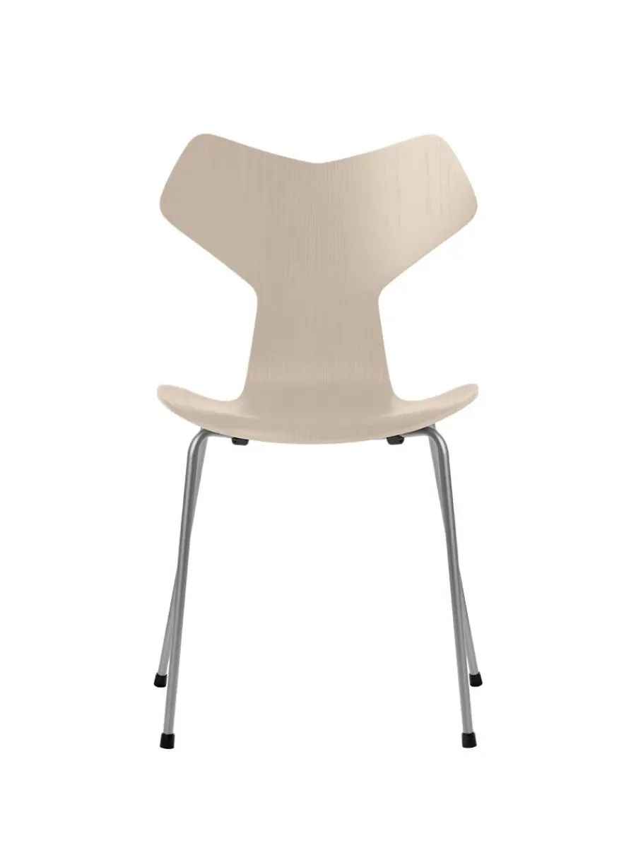 Fritz Hansen 3130 Grand Prix stol i farvet ask af Arne Jacobsen