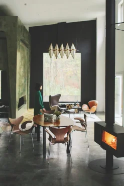 Fritz Hansen 3108 Liljen stol i valnød af Arne Jacobsen Outlet