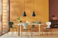 Fritz Hansen 3101 Myren Stol i farvet ask af Arne Jacobsen Discount
