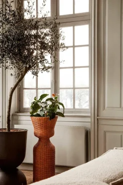 Ferm Living Agnes Plant Stand, low fra Hot