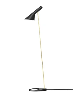 Louis Poulsen AJ Floor Lamp, black/brass af Arne Jacobsen Clearance