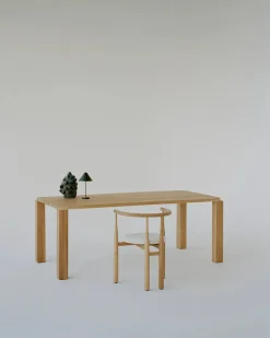 New Works Atlas Spisebord 2000x950, Natural Oak fra Best