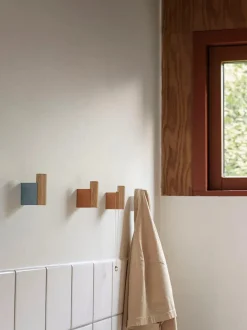 Muuto Attach Coat Hooks, 2 stk. fra Sale