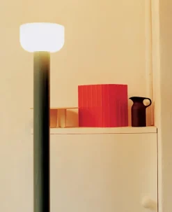 Flos Bellhop Floor Lamp fra Best