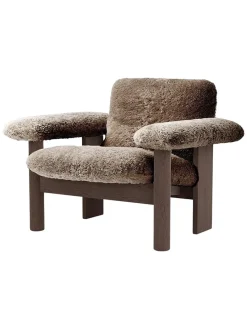 Audo Copenhagen Brasilia Lounge Chair, low back, sheepskin fra New