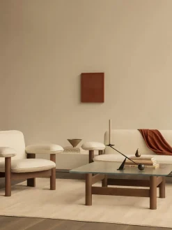 Audo Copenhagen Brasilia Lounge Chair, low back, sheepskin fra New