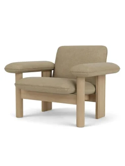 Audo Copenhagen Brasilia Lounge Chair, low back, sheepskin fra New