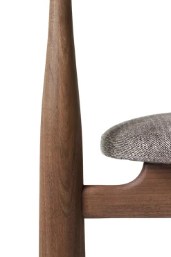 New Works Bukowski Chair, valnød fra New
