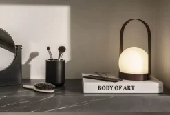 Audo Copenhagen Carrie LED Bordlampe fra New