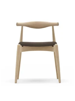 Carl Hansen & Søn CH20 Elbow Chair i eg af Hans J. Wegner New