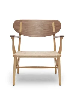 Carl Hansen & Søn CH22 Loungestol af Hans J. Wegner