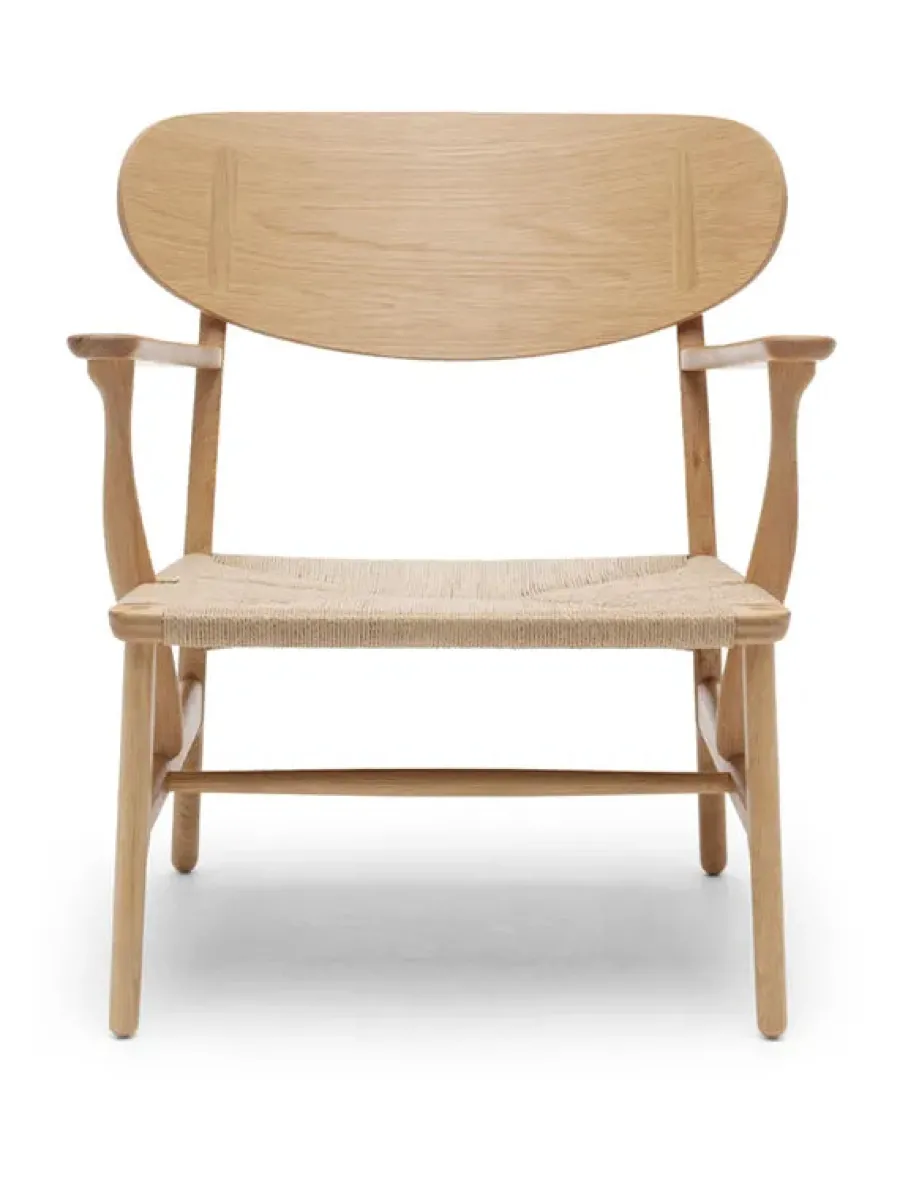 Carl Hansen & Søn CH22 Loungestol af Hans J. Wegner