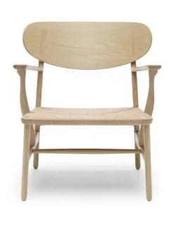 Carl Hansen & Søn CH22 Loungestol af Hans J. Wegner
