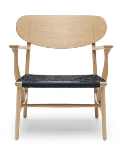 Carl Hansen & Søn CH22 Loungestol af Hans J. Wegner