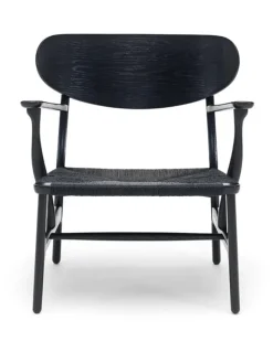 Carl Hansen & Søn CH22 Loungestol af Hans J. Wegner