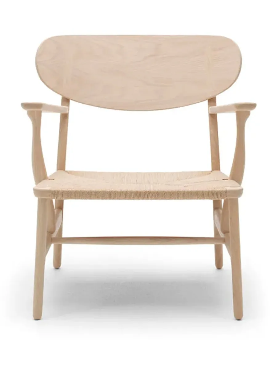 Carl Hansen & Søn CH22 Loungestol af Hans J. Wegner