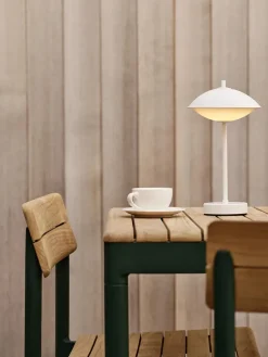 Fritz Hansen Clam Portable Lamp fra Best