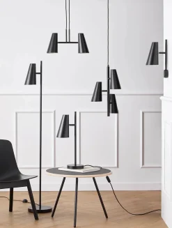 Woud Cono Wall Lamp fra Hot