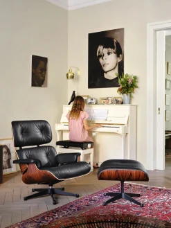 Vitra Eames Lounge Chair inkl. Fodskammel fra Outlet
