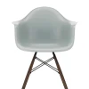 Vitra Eames Plastic Armchair DAW, mørkbejdset ahorntræ fra Clearance