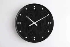 Architectmade FJ Clock af Finn Juhl