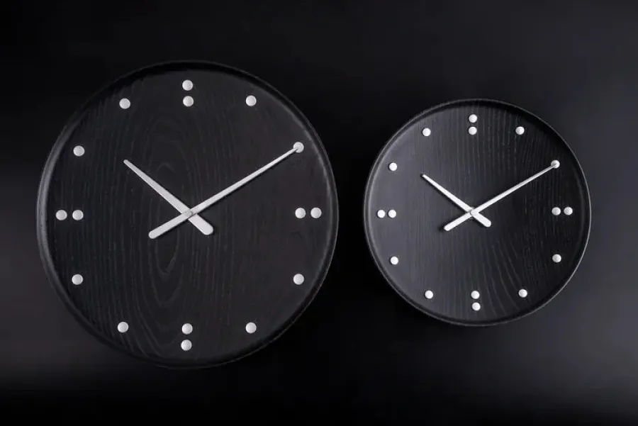 Architectmade FJ Clock af Finn Juhl