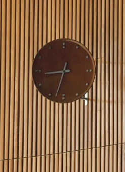Architectmade FJ Clock af Finn Juhl
