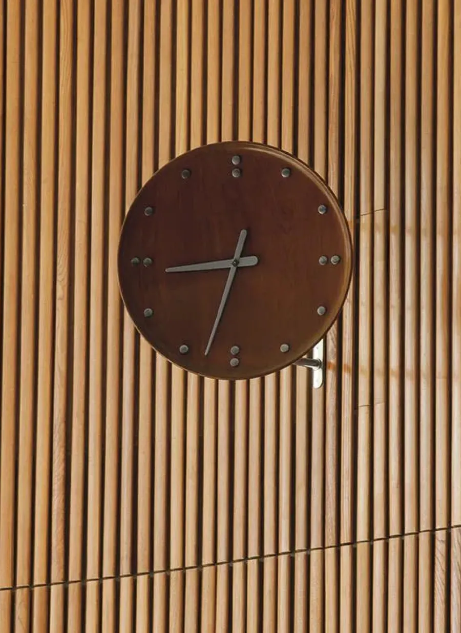 Architectmade FJ Clock af Finn Juhl