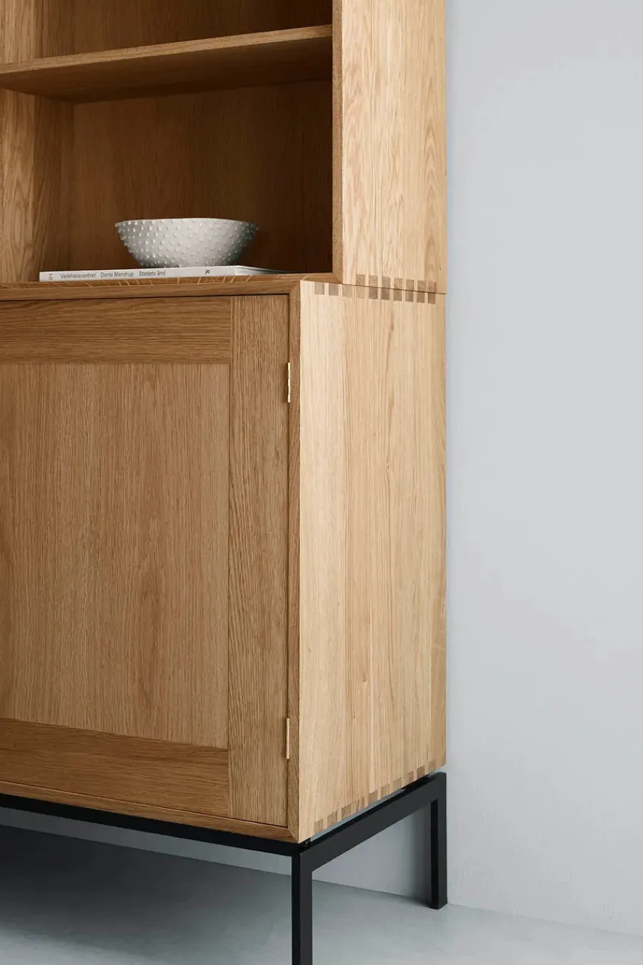 Carl Hansen & Søn FK63 Reol med ben og bakker fra Sale