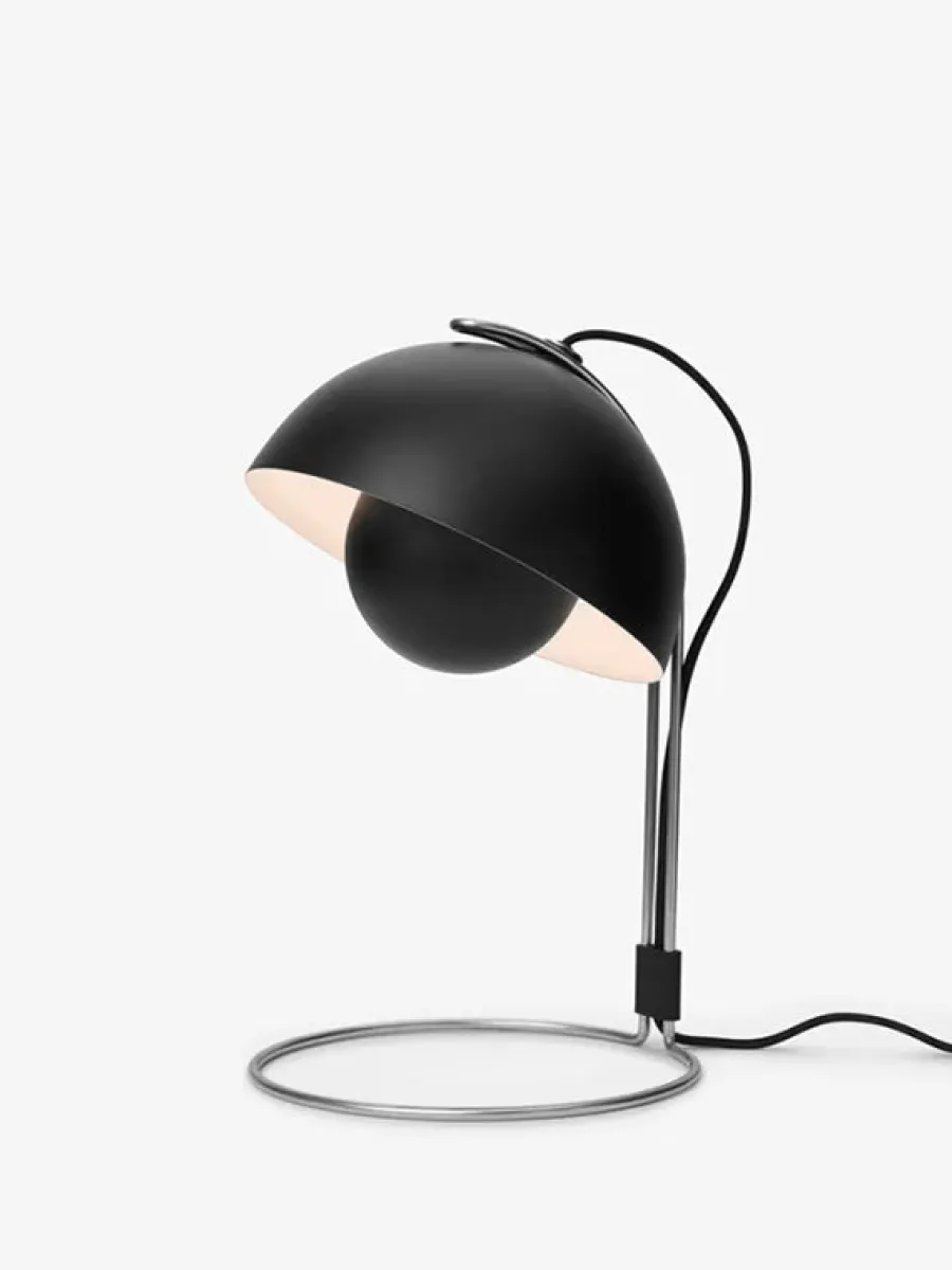 &Tradition Flowerpot VP4 bordlampe af Verner Panton Hot