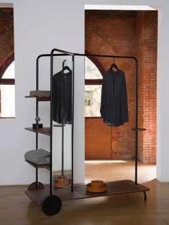 Stellar Works Host Wardrobe, walnut fra Hot