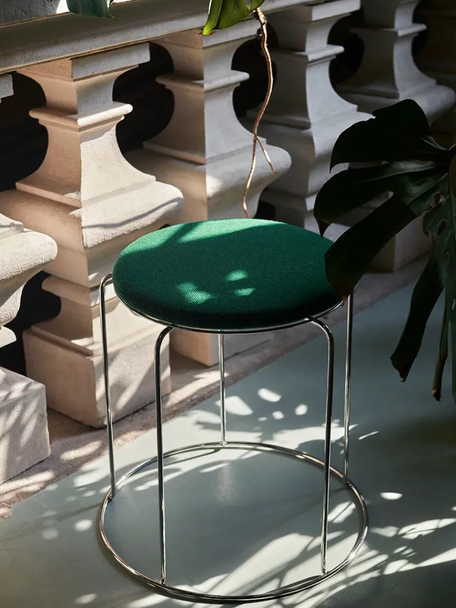 &Tradition Hynde til Wire Stool VP11 af Verner Panton New