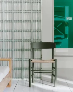 Fredericia Furniture J39 Folkestolen, sortlakeret bøg af Børge Mogensen Sale