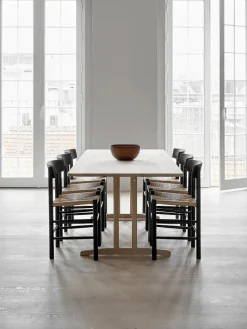 Fredericia Furniture J39 Folkestolen, sortlakeret bøg af Børge Mogensen Sale