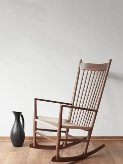 Fredericia Furniture J16 Gyngestol, valnød af Hans J. Wegner Discount