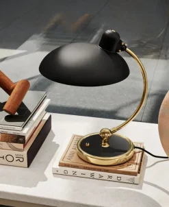 Fritz Hansen Kaiser Idell 6631-T Bordlampe fra Best