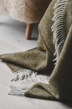 Silkeborg Uldspinderi Livø Plaid, rosewood fra Best
