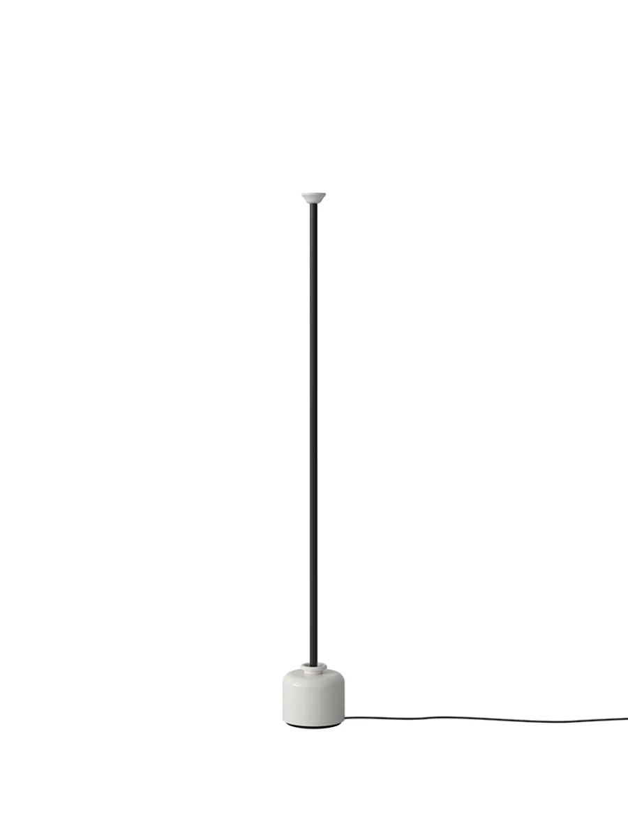 Astep Model 1095 Gulvlampe fra Hot