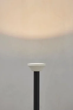 Astep Model 1095 Gulvlampe fra Hot